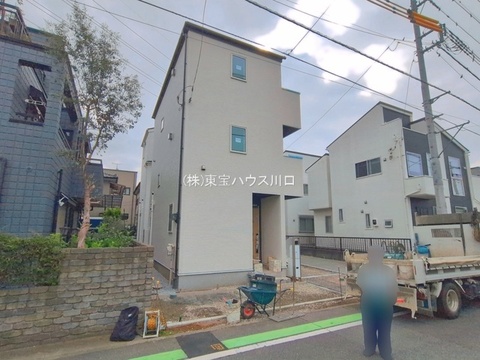 新しい家族の物語が始まる予感。閑静な住宅街に誕生する新築物件は、お子様の成長を見守る理想の住環境です。