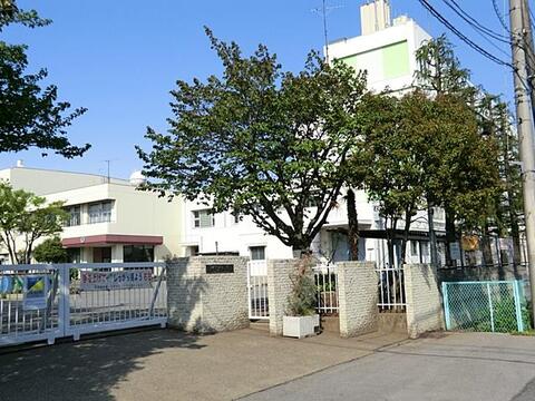 川口市立在家小学校まで約500m