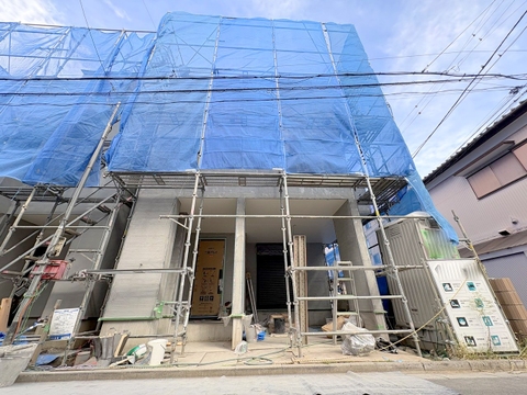 2号棟。複数路線利用可「JR大宮」駅徒歩12分、東武野田線「北大宮」駅徒歩6分。