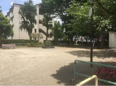 新田公園まで約264m