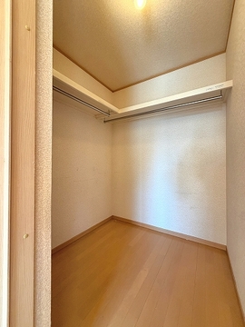 東側6帖洋室のW.INクローゼット