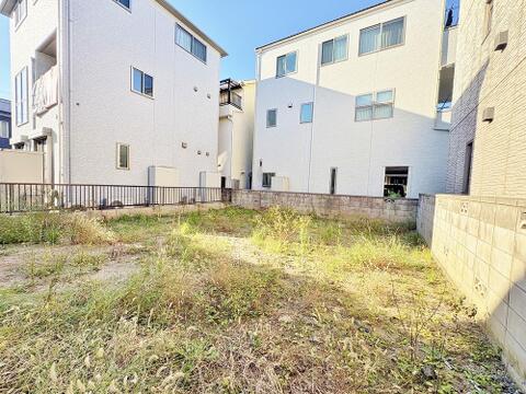 ただ「住まう」だけではございません。気持ち良く住んで欲しい気持ちをこめて…。お住まいの事、住まう街の事、お金の事、何でもご相談下さいませ。