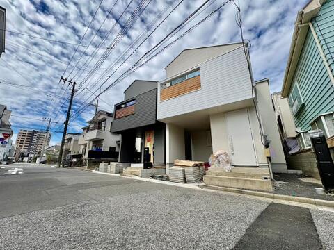 南東側6ｍ公道に面し陽当良好。