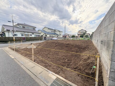 北東側から撮影。2026年10月初旬撮影。