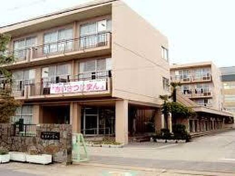 草加市立花栗南小学校まで約417m
