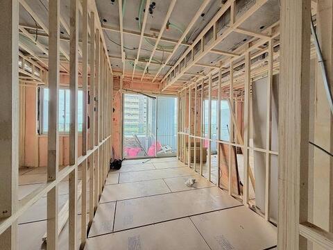 ５、３帖の空間は、お子様の成長に合わせて間仕切りも可能な将来性豊かな設計。家族の夢を育む、自由な発想で創り上げる住まいです。
