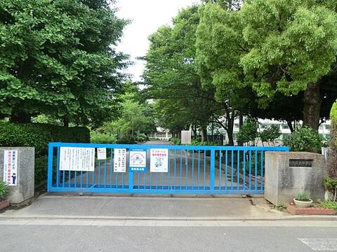 蕨市立東中学校まで約1400m