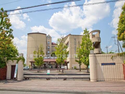 草加市立松江中学校まで約1600m