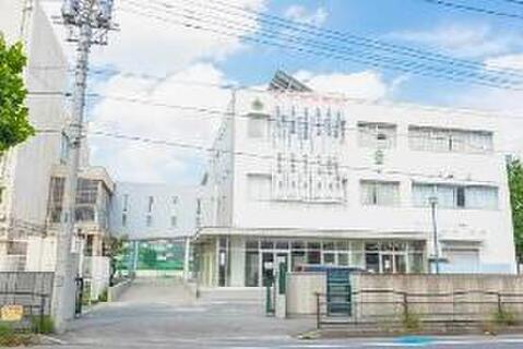 川口市立十二月田中学校まで約518m