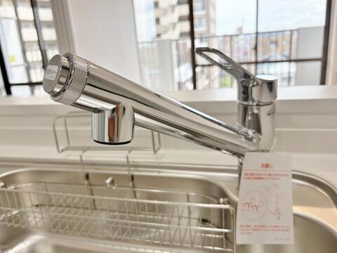 クリアな水が毎日使え、見た目にもスマートな浄水器一体型。お米を炊いたりする際には浄水機能をつかうこともできて、人気の商品です。
