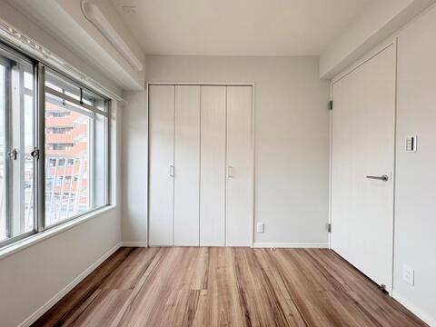 子供にとっては憧れの「自分だけの部屋」。一人で寝る、遊ぶ、悩む、学ぶ、いろんな思いを自分の空間だけで感じる場所。子供にとってはこっそりと自分だけの未来を描く、大切な場所です。