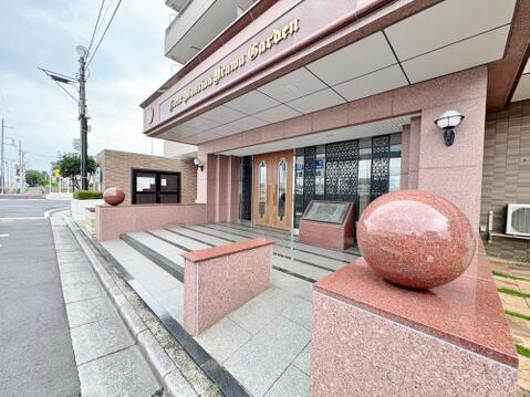 常にきれいに管理されたエントランスは、住まう方を優雅に迎え入れる上質な空間です。日々の暮らしの第一歩から快適さを感じられます