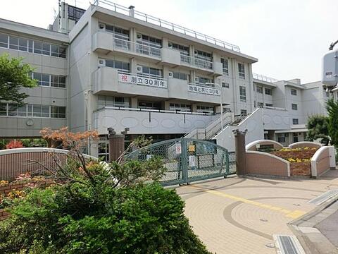 さいたま市立中島小学校まで約700m