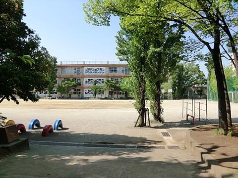 草加市立栄小学校まで約1075m