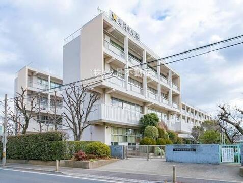 戸田市立喜沢中学校まで約607m