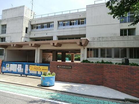 蕨市立南小学校まで約595m