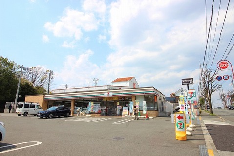セブンイレブン　町田成瀬駅北店　距離約800m
