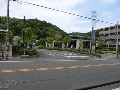 神奈川県立東高根森林公園　距離約300m