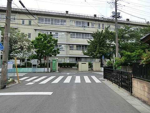川崎市立渡田中学校　距離約350m