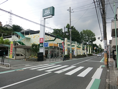 FUJI　新井町店　距離約700m