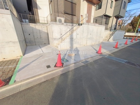 駐車スペースあり(車種による)