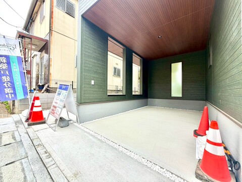 駐車スペースあり(車種による)