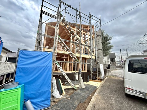 前面道路が広く楽々駐車♪モデルルームご案内も可能です♪