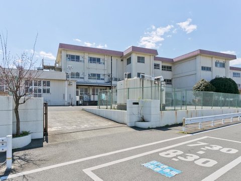 八王子市立第九小学校　距離約690m