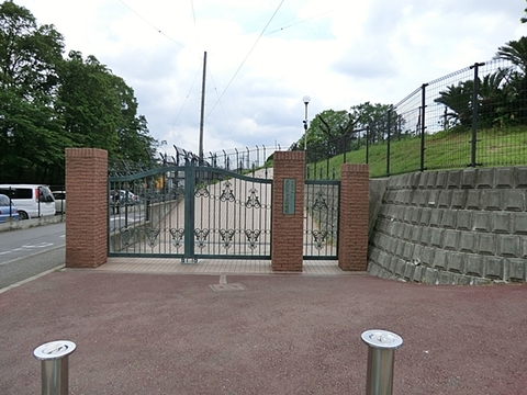 大和みどりが丘幼稚園　距離約600m