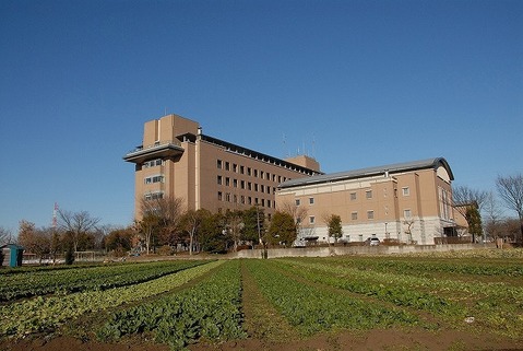 綾瀬市役所　距離約1500m