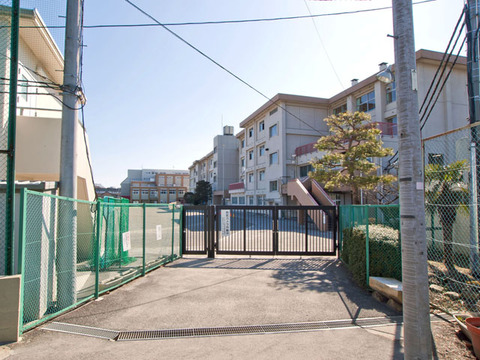 町田市立堺中学校　距離約1200m