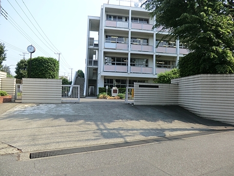 府中市立府中第九中学校　距離約640m