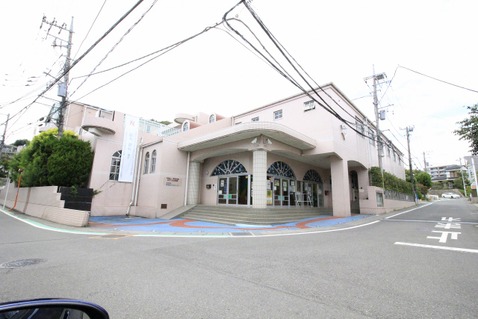 長津田幼稚園　距離約750m