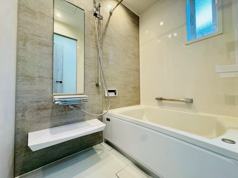 大きなお風呂で足を伸ばして一日終わりの大事なリラックスタイムに…