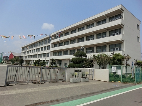 綾瀬市立落合小学校　距離約650m