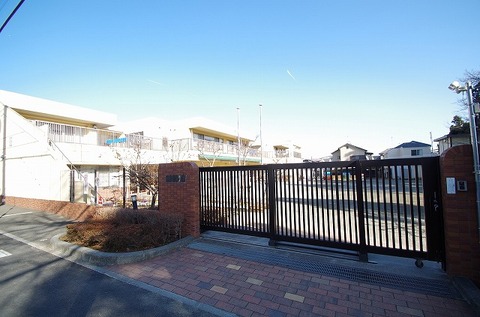 山田保育園　距離約50m