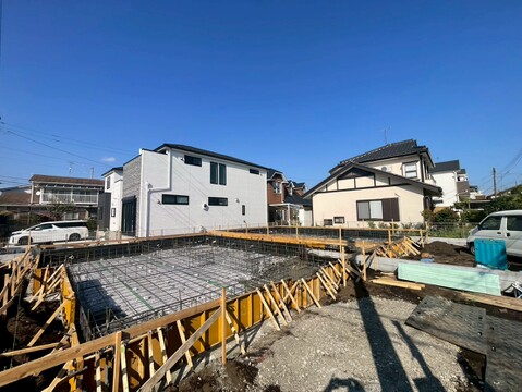 窓には高い断熱効果を持つペアガラスを全居室に使用