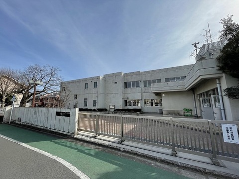 座間市立中原小学校　距離約460m