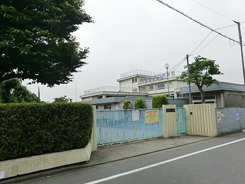 調布市立第八中学校まで約1000m