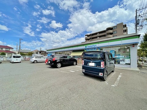 ファミリーマート　相模原淵野辺本町店まで約450m