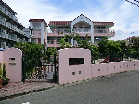 諏訪幼稚園　距離約1000m
