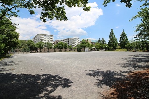 すすき野公園　距離約800m