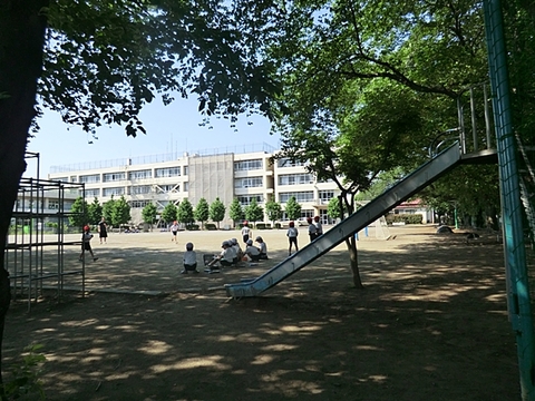 日野市立第七小学校　距離約580m
