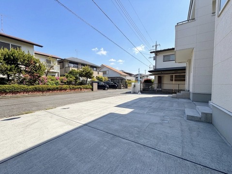 駐車スペースあり(車種による)