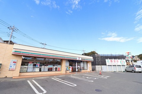 セブンイレブン　本町田店　距離約1500m