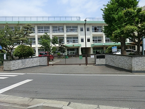 平塚市立岡崎小学校　距離約1100m