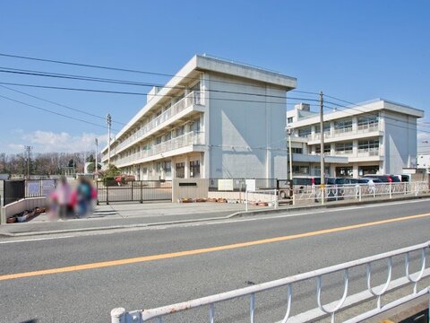 相模原市立横山小学校　距離約450m