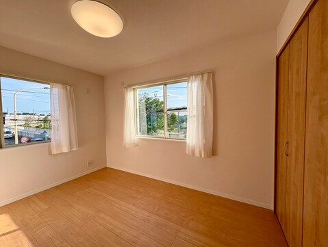 2面からの陽射しで、お部屋での生活を明るくしてくれます