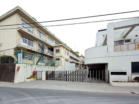 川崎市立東柿生小学校まで約130m