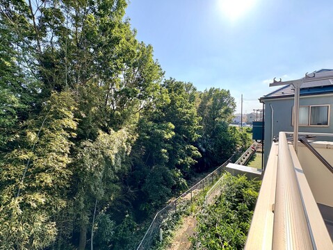 眺望も良く晴れの日のお洗濯も気持ちよくできますね